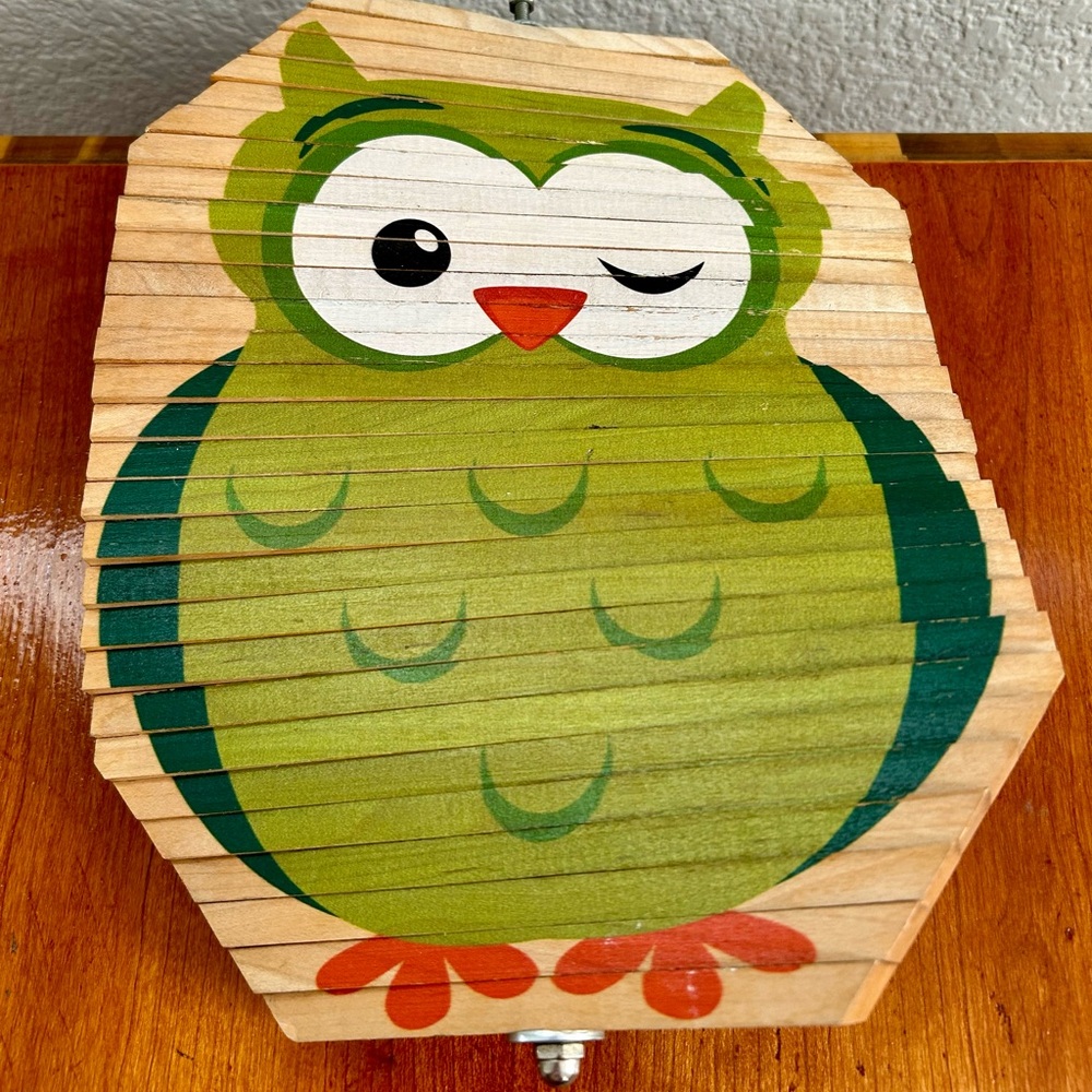 Maple Landmark Wooden Owl “Wind Spinner” Made Of Reclaimed Hardwood USA - Picture 3 of 7